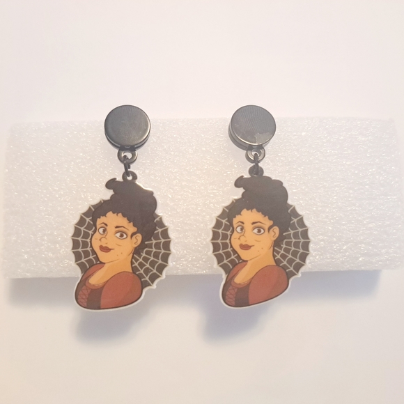 Mary - Picture 2 of 2